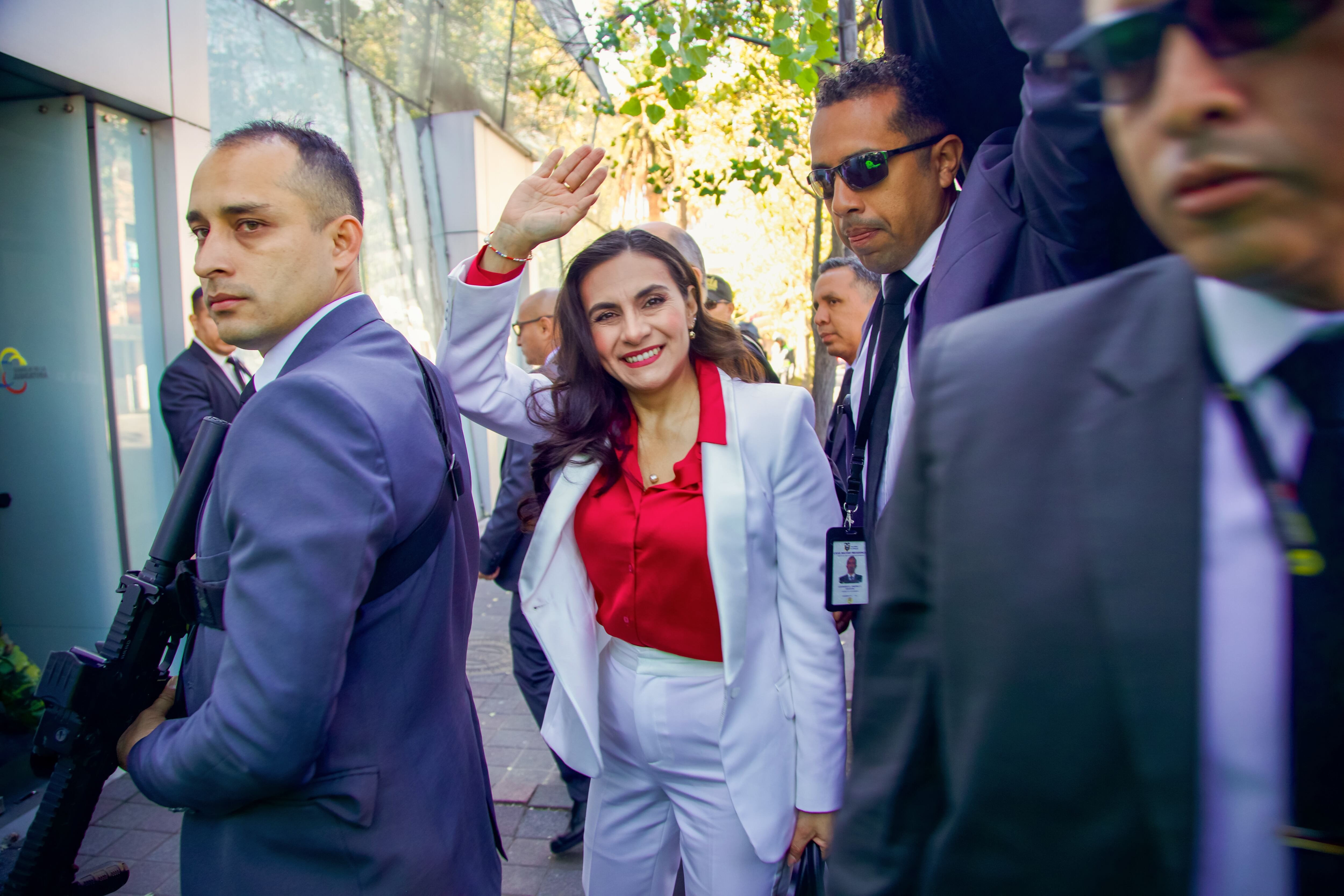 La justicia ecuatoriana deja sin efecto la suspensión de cinco meses a la vicepresidenta Verónica Abad. (Foto: EFE)
