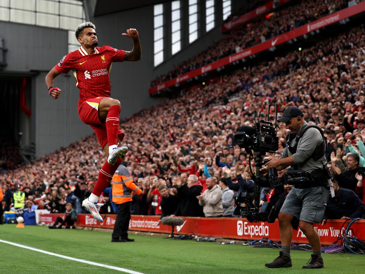 Luis Díaz celebra su centenario en Liverpool con golazo y asistencia ante Brentford: véalo