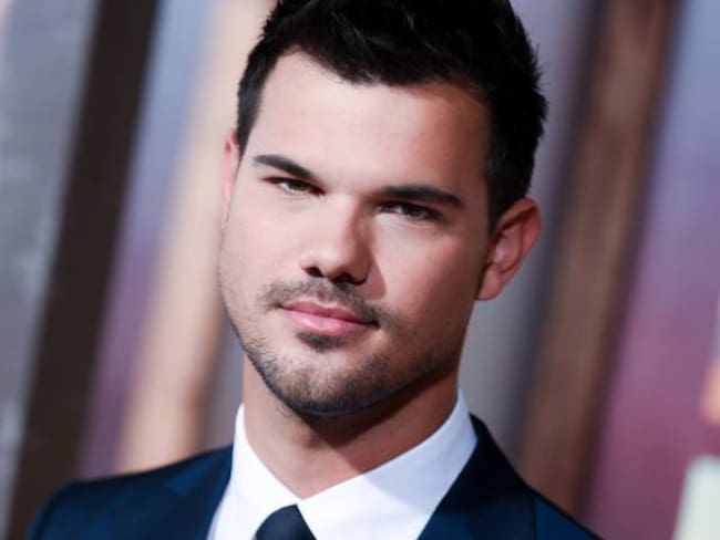 Taylor Lautner debuta en Instagram con un divertido video