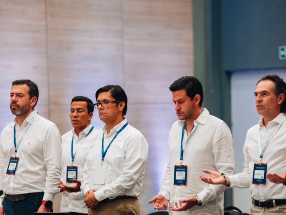 “Hay un gobierno nacional que está comprometido a trabajar ”: alcalde Galán en cumbre de seguridad