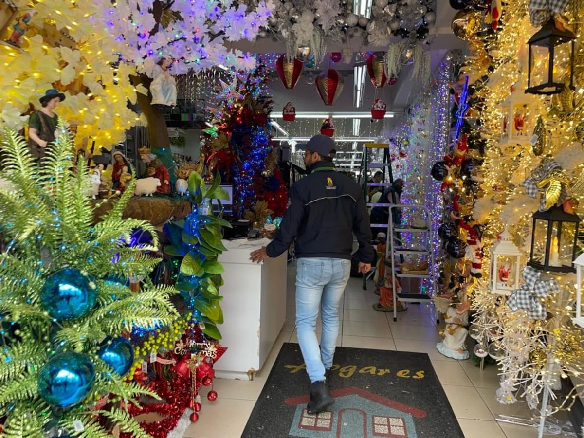 En Manizales recomendaron a comerciantes buen uso de luces navideñas para evitar incendios