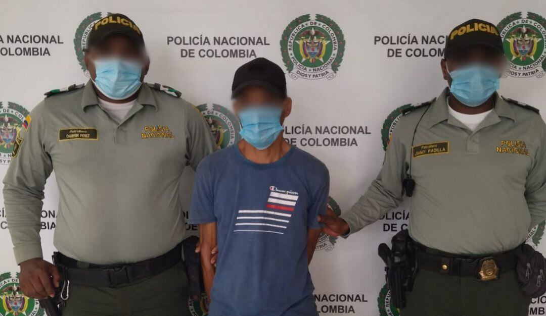 El hombre fue sorprendido con 31 dosis de marihuana en el sector de Playa Hollywood del barrio Bocagrande