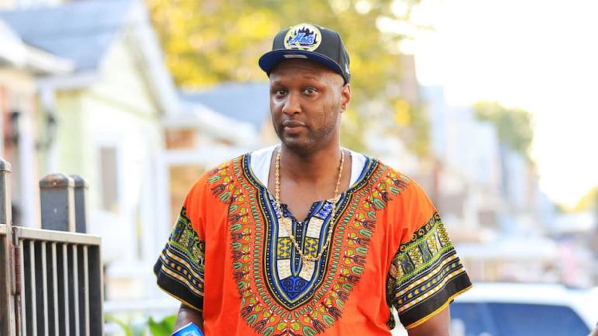 El exesposo de Khloé Kardashian ingresa voluntariamente en rehabilitación