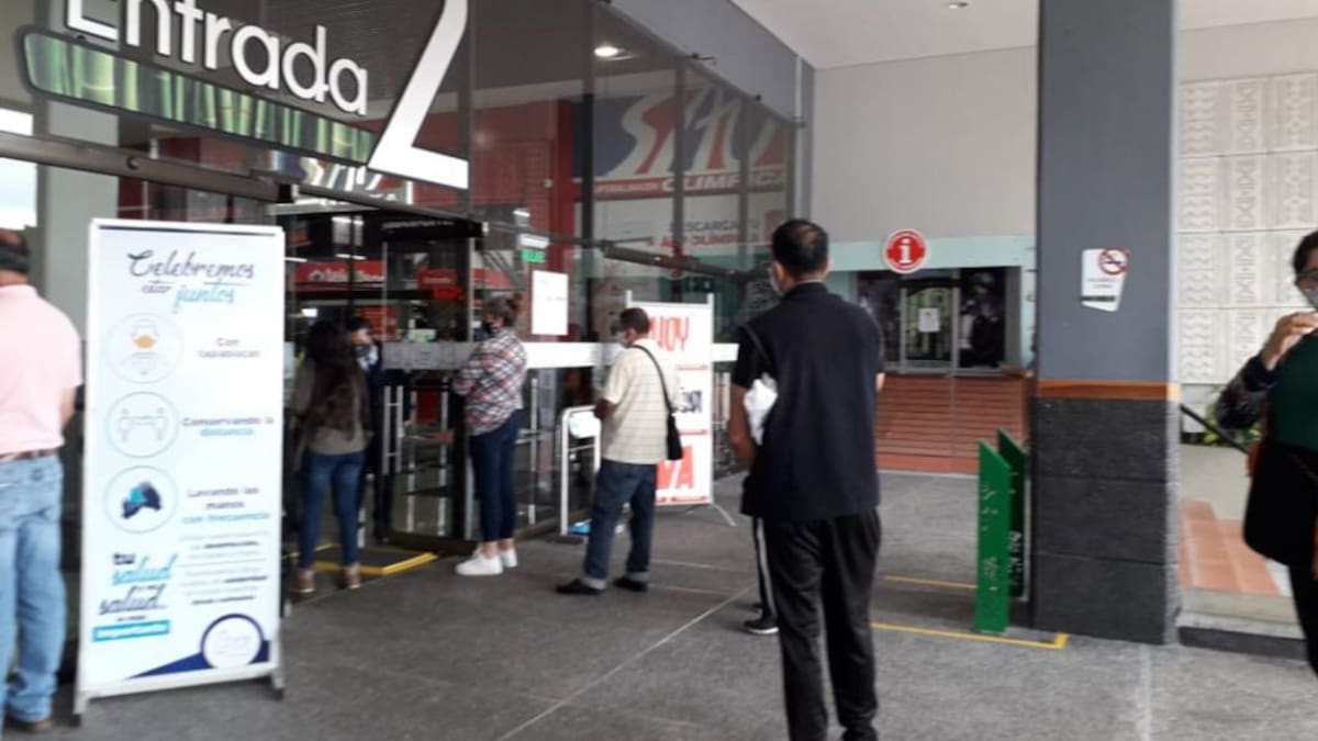 Preocupación por aglomeraciones en centros comerciales de Armenia
