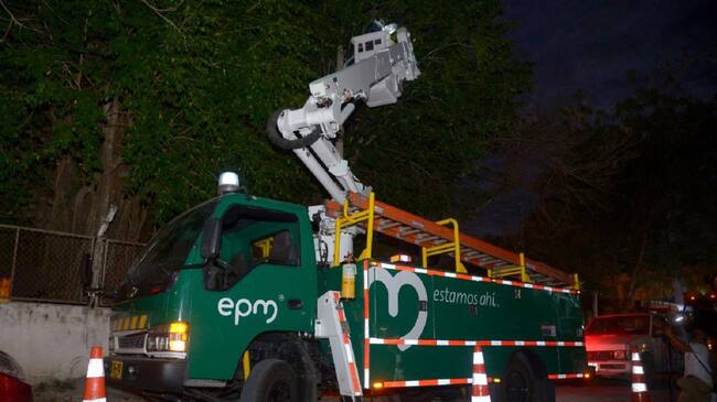 Primer día de EPM como nuevo operador del alumbrado público de Cartagena