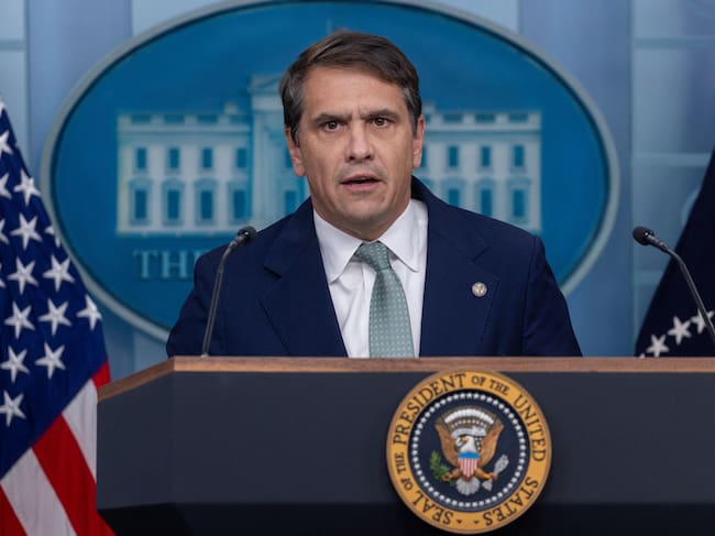 Todd Blanche, fiscal general adjunto de EE.UU., habla en la Casa Blanca, el 27 de junio de 2025, en Washington D. C. (Foto de MEHMET ESER/Middle East Images/AFP vía Getty Images)
