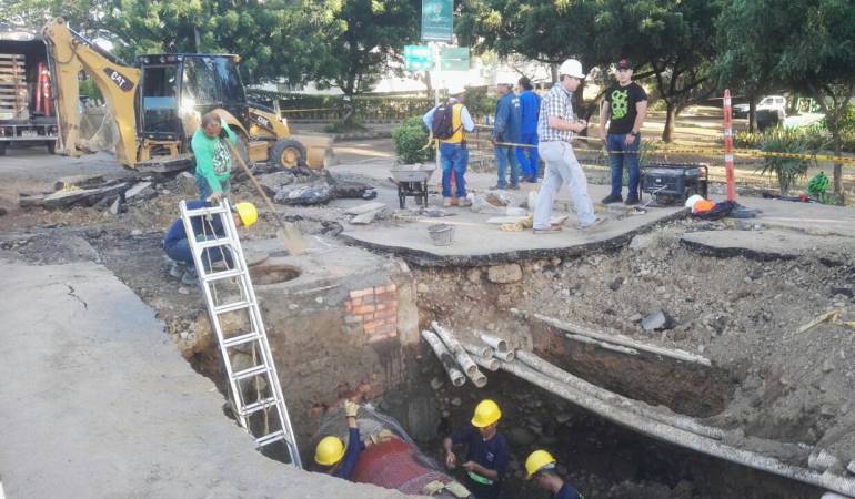 Suministro de agua no llega a algunos barrios de la capital nortesantandereana por ruptura de tubería.