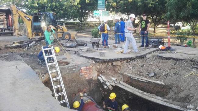 Suministro de agua no llega a algunos barrios de la capital nortesantandereana por ruptura de tubería.