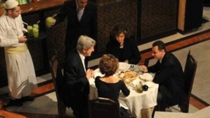 Revelan foto de Kerry con Al Assad, en medio de análisis de intervención militar en Siria