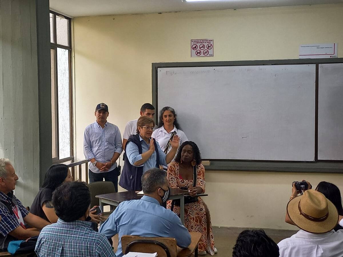 “Estamos pendientes de los escenarios deportivos de Ibagué”: Ministra del Deporte