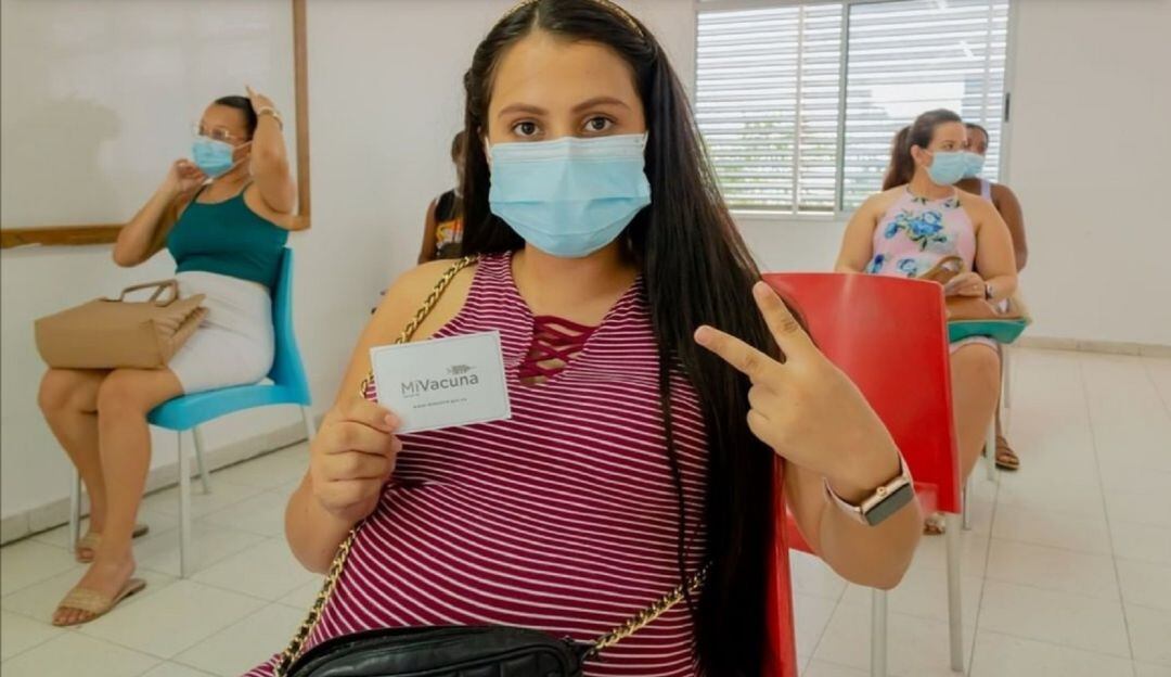 El único requisito para la inmunización es presentar el carné de control prenatal.