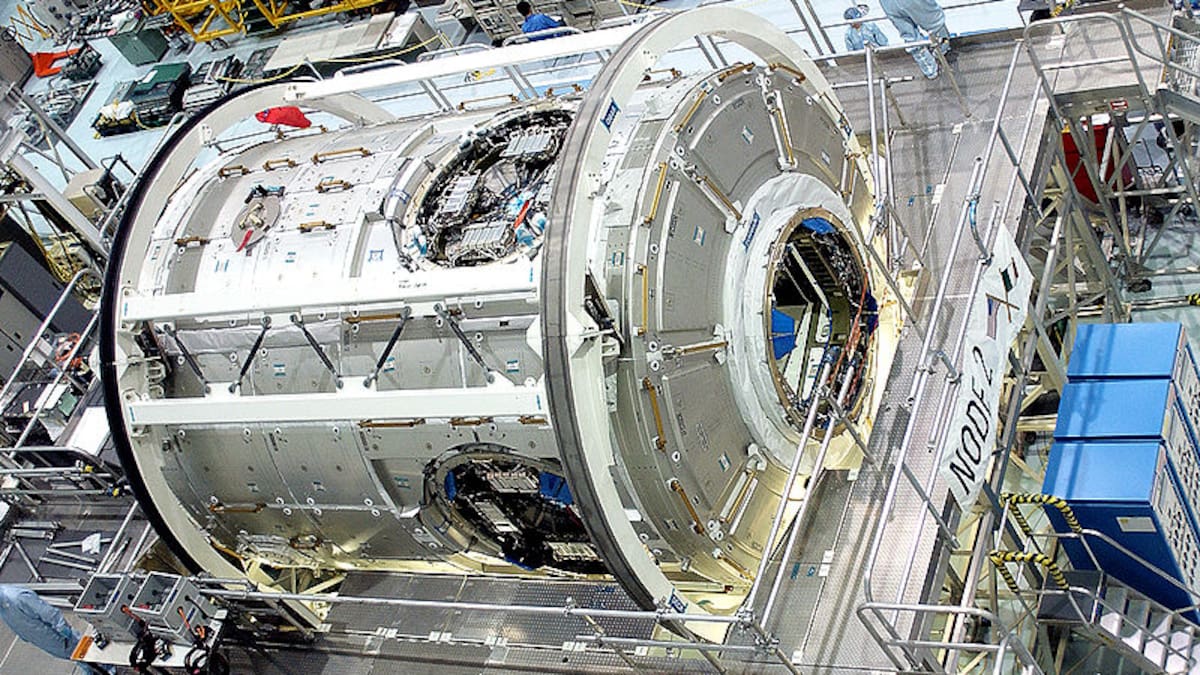 Tres hermanos colombianos son ejemplo en la industria aeroespacial