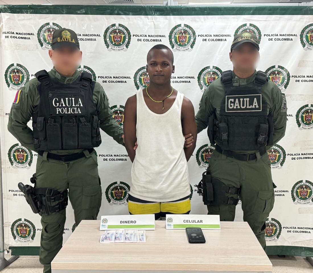 Recibiendo dinero producto de una extorsión, fue capturado en flagrancia “el Negrito”
