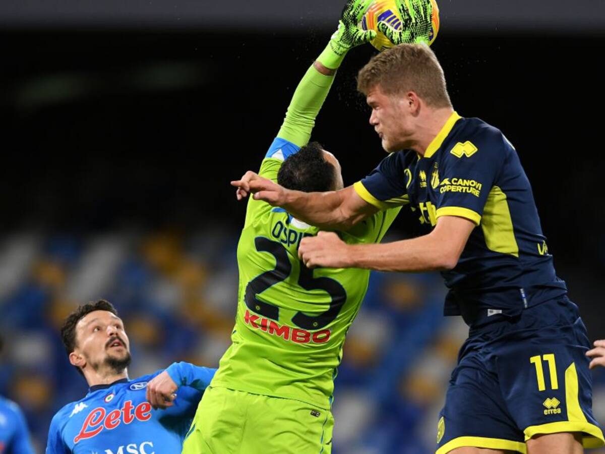 Con David Ospina, Napoli le ganó al Parma y se ilusiona con Champions