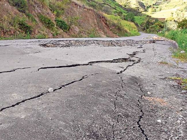 La temporada invernal ha ocasionado daños en vías terciarias del municipio de Acevedo.