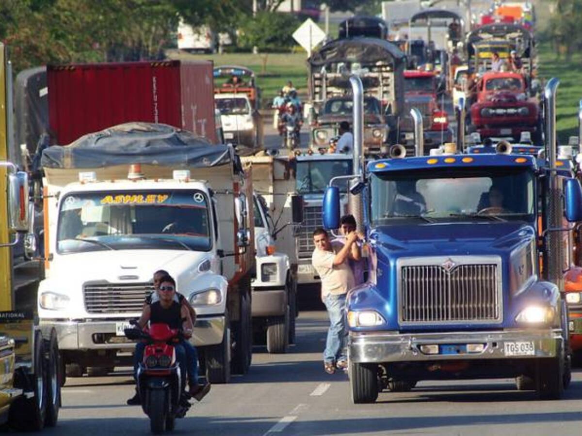 Costos del transporte triplicados por cierre de la vía al llano: Camioneros