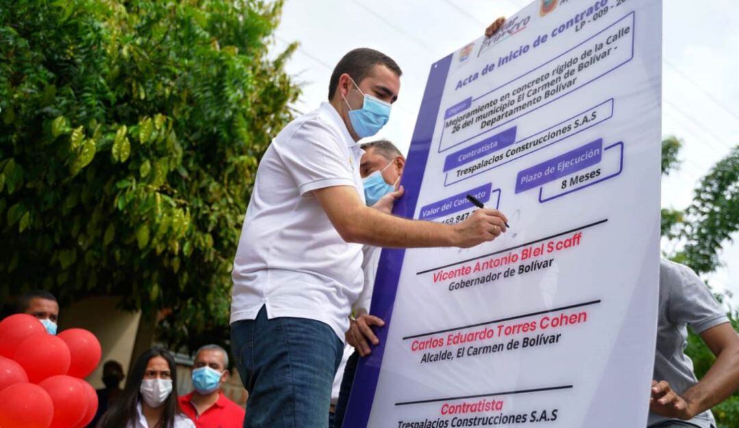 Bolívar Primero le cumple el sueño de salir del barro a los habitantes de la Calle 26 en El Carmen