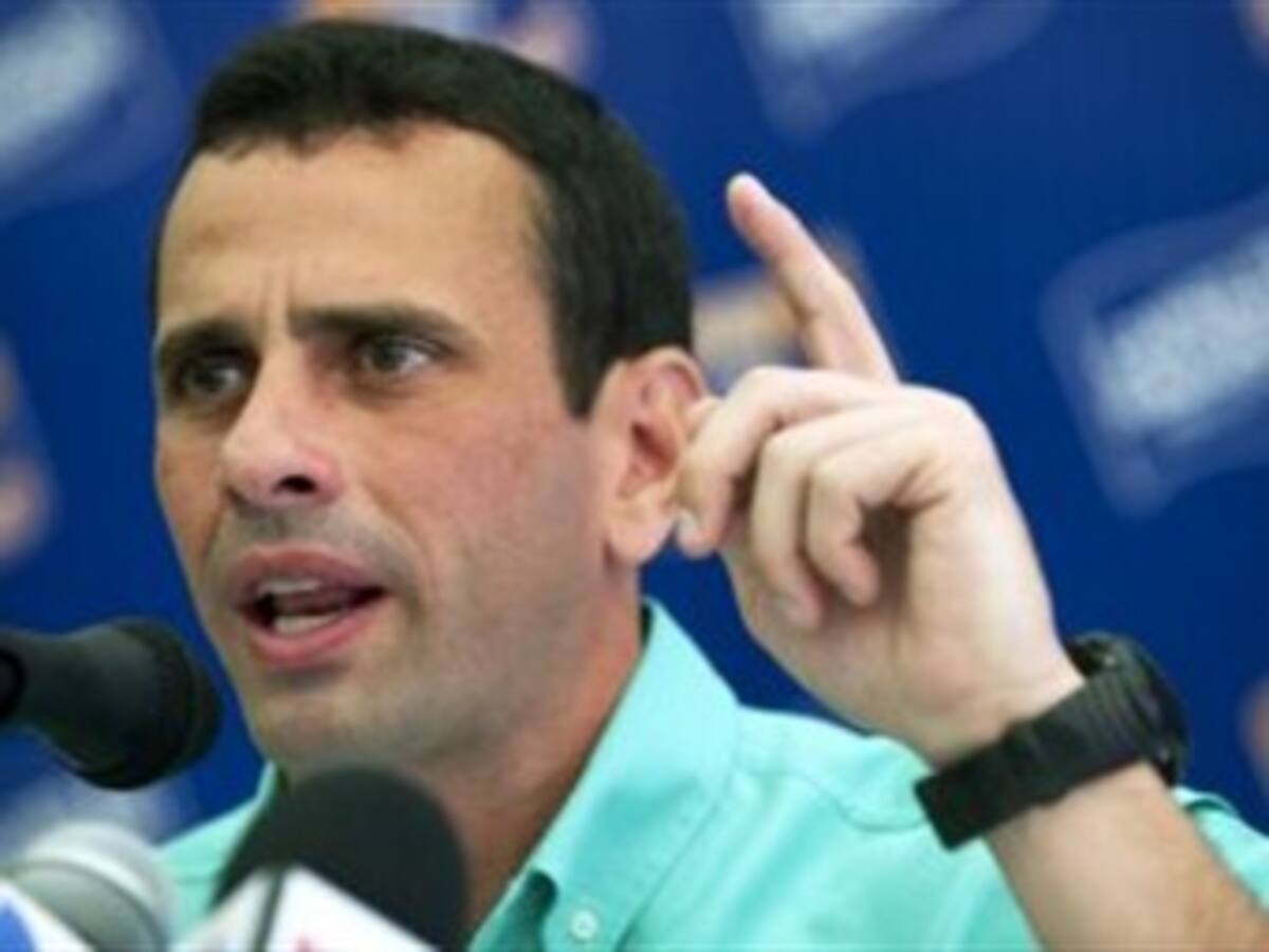 Maduro denuncia citas de Capriles con grupos que conspiran contra Venezuela