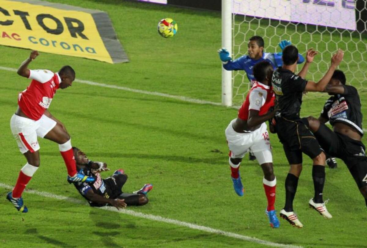 Carlos Valdés marcó el único gol del partido para la victoria de los cardenales tras un racha de cuatro partidos empatados.