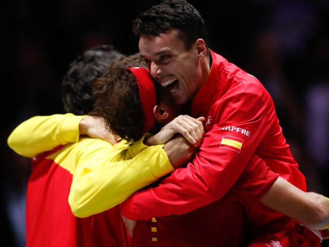 Los jugadores de España festejan el título de la Copa Davis en 2019.
