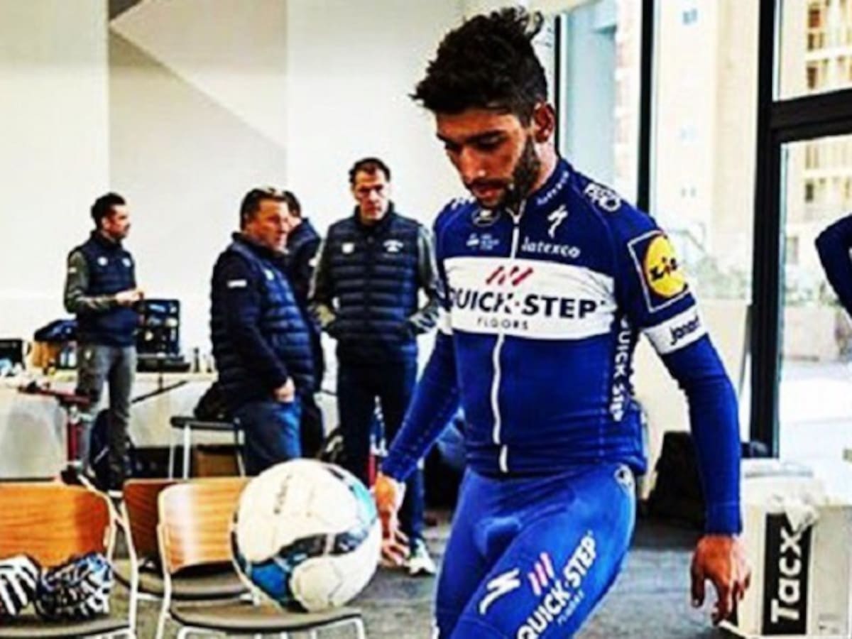 No solo ciclismo: ¡Fernando Gaviria también se le mide al fútbol!