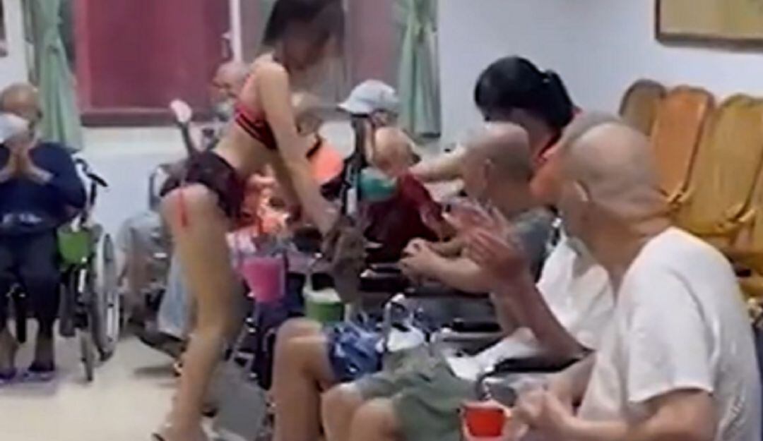 Streeper fue a un ansianato y nadie pensó que iba a terminar así