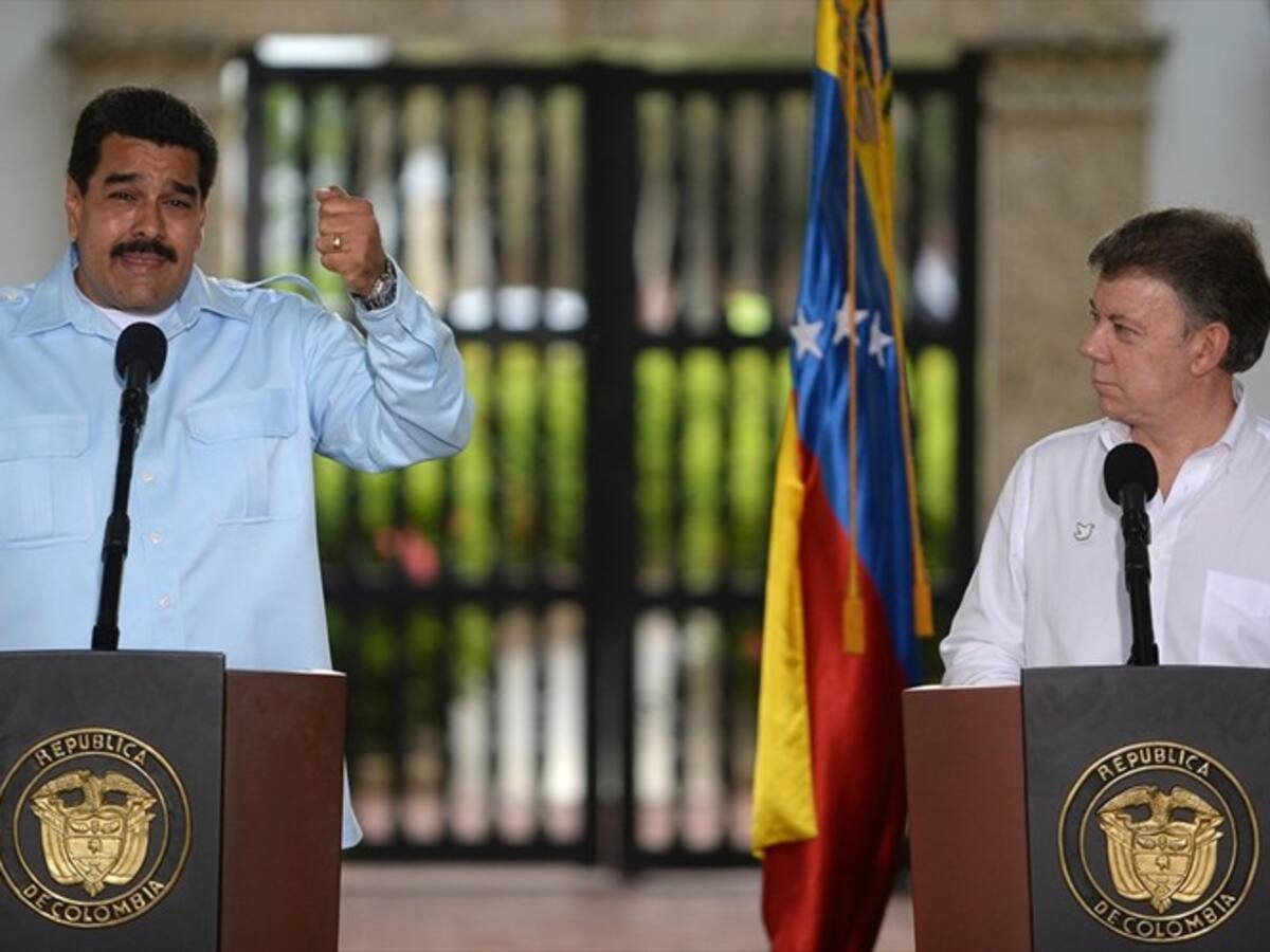 Santos catalogó de “insólita” y “loca” la acusación de Maduro de complot para asesinarlo