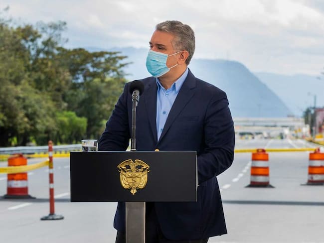 Duque entregó obras de ampliación de la Autopista Norte