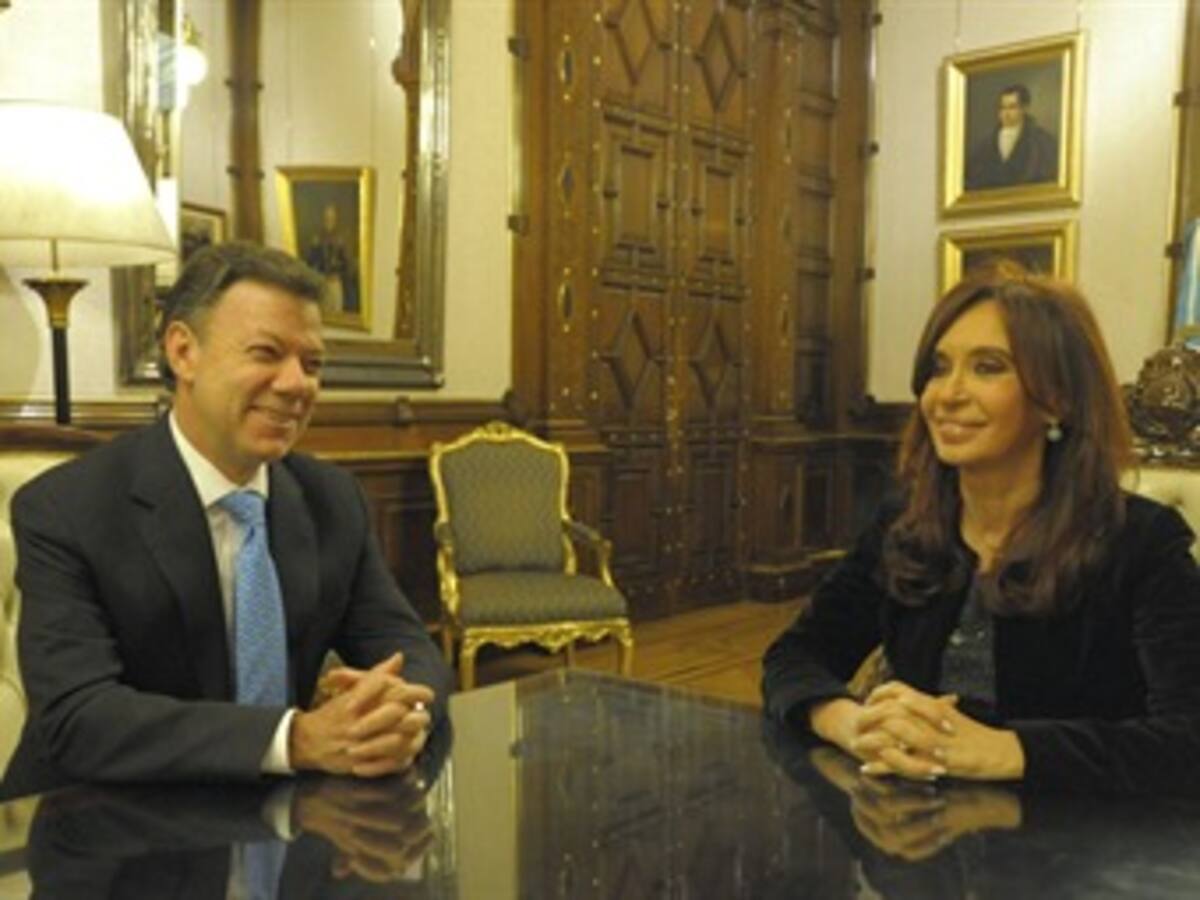 Los Kirchner dispuestos a ayudar a solucionar crisis colombo-venezolana