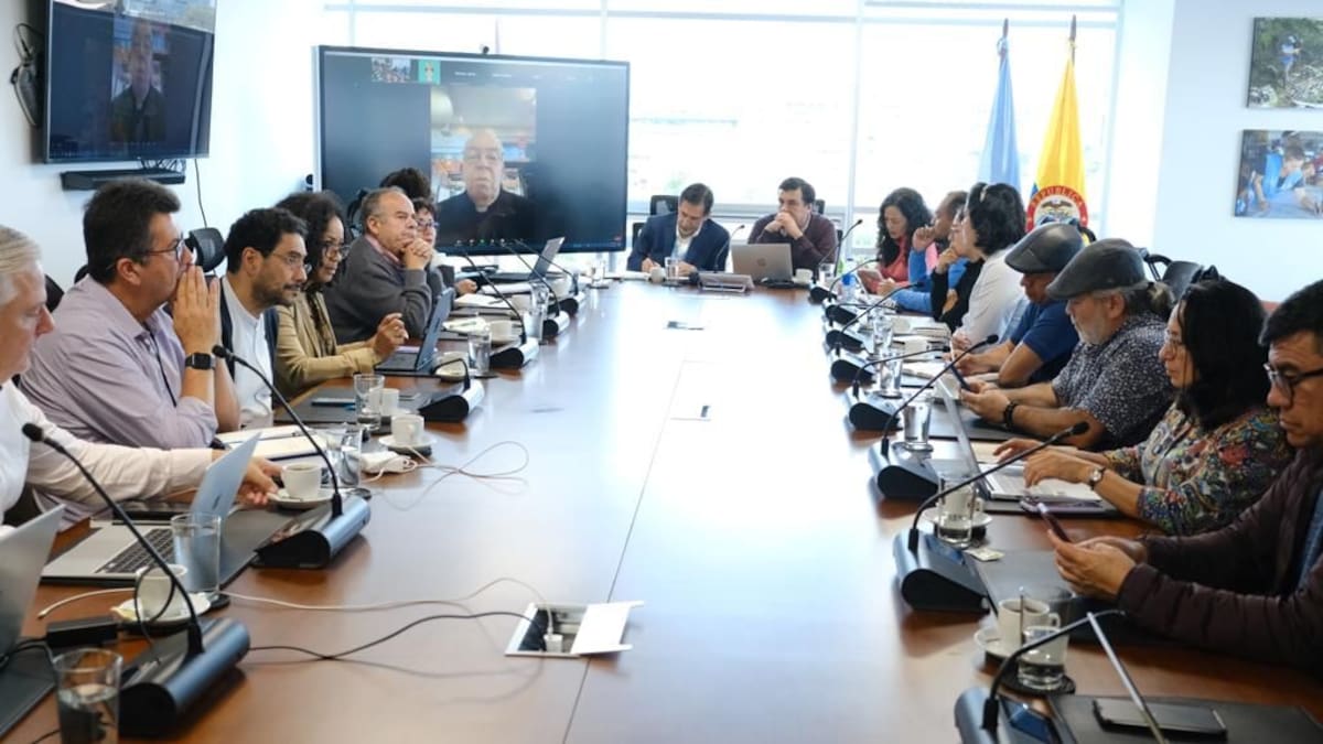 ¿Cómo avanzan las comisiones técnicas de la mesa de diálogos entre el gobierno y el ELN?