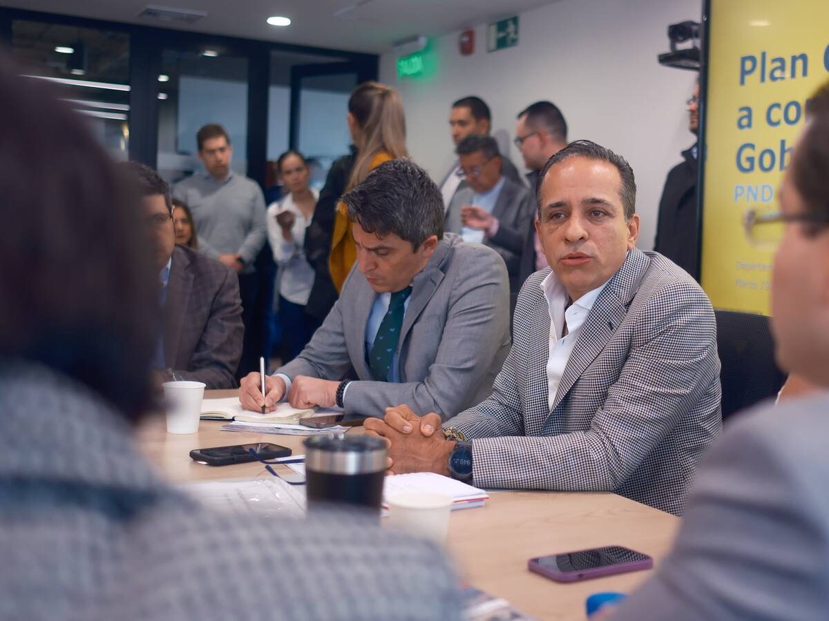 Petro firma directiva presidencial para fortalecer la rendición de cuentas en su gobierno