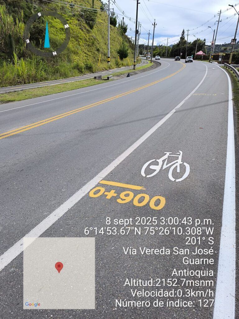 Por seguridad, la comunidad también exige la señalización en la vía. Foto: Veeduría Ciclorruta de Oriente Guarne-Aeropuerto.