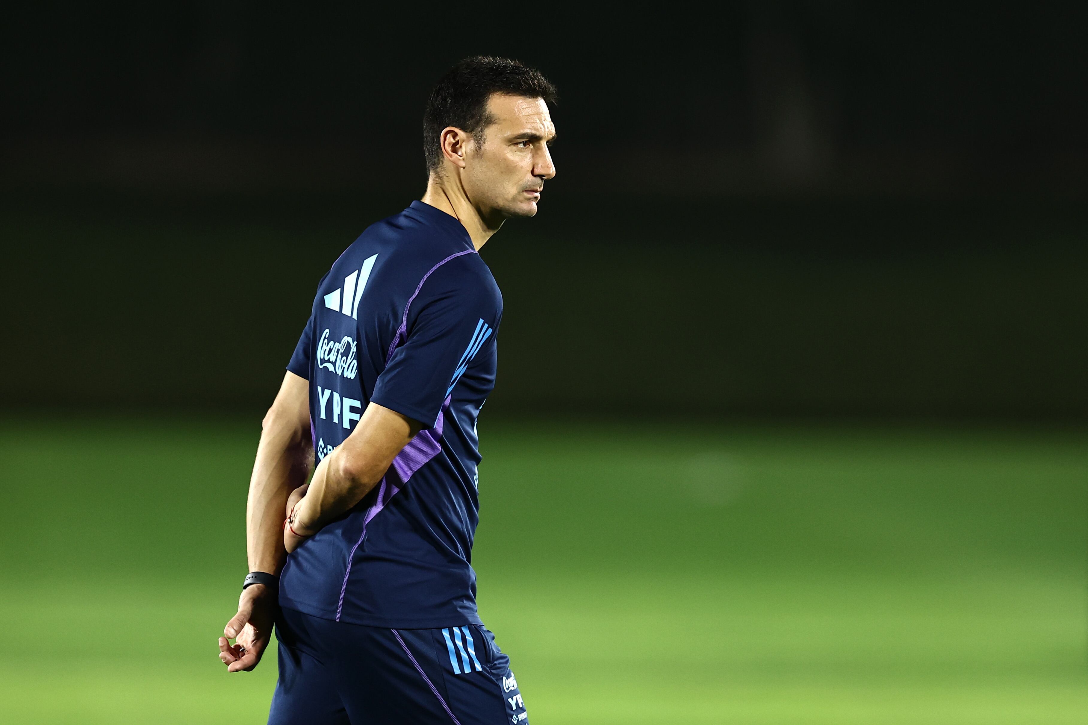 DOHA, QATAR - NOVEMBER 18: Lionel Scaloni, Head Coach of Argentina looks on during the Argentina Training Session at Qatar University training site 3 on November 18, 2022 in Doha, Qatar. (Photo by Tim Nwachukwu/Getty Images)