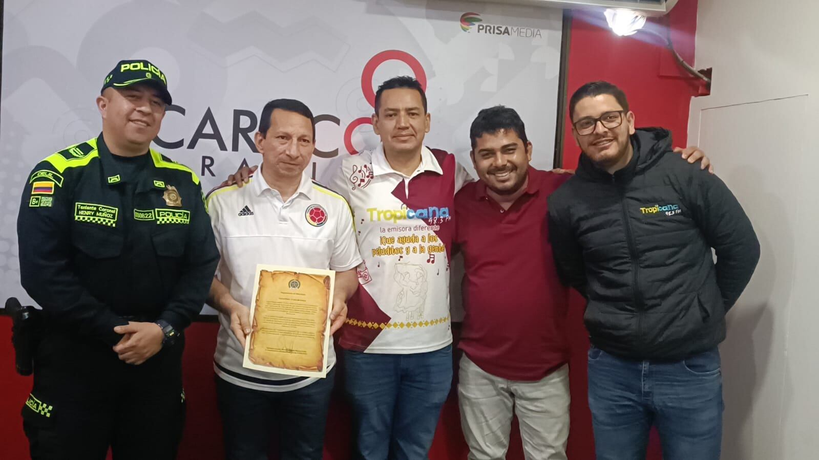 Este reconocimiento nos inspira a seguir adelante con el mismo compromiso y dedicación que nos ha caracterizado a lo largo de los años.