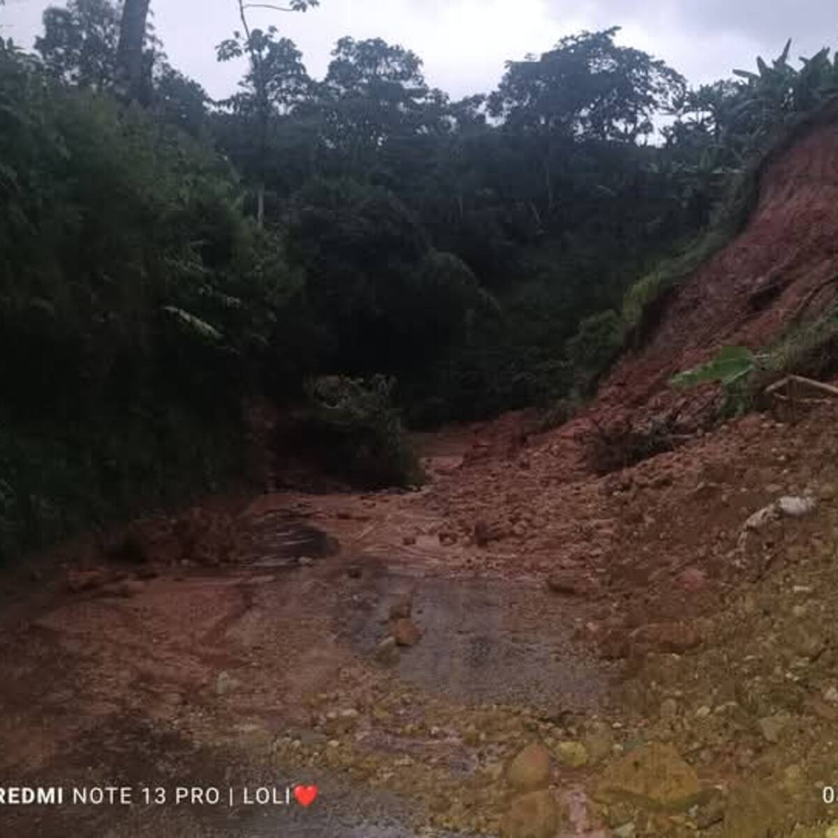 Lluvias originan un deslizamiento de tierra en la vía Marquetalia- Victoria en Caldas