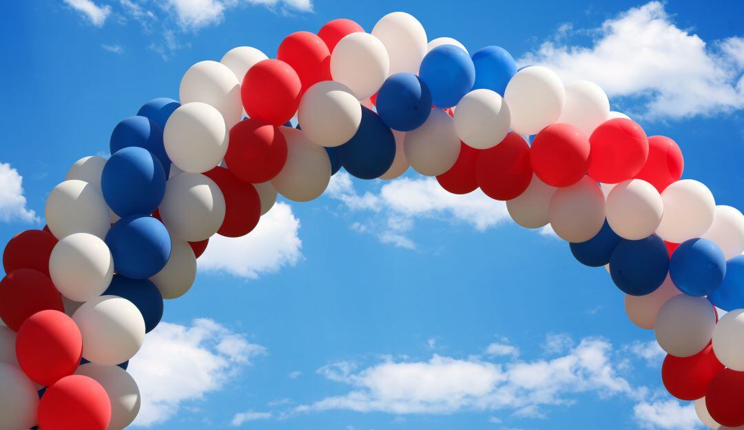 ¿Cómo hacer un arco de globos para decorar una fiesta?