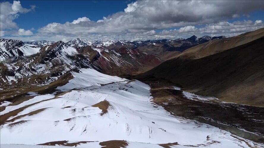 La reducción de los glaciares peruanos en la cordillera de los Andes es uno de los principales impactos del cambio climático en Latinoamérica. Foto: Agencia Anadolu