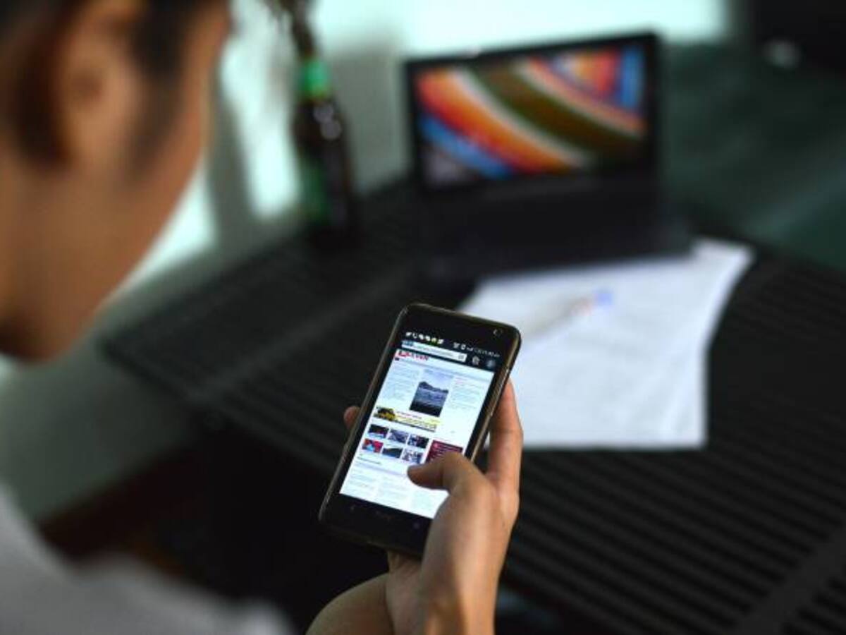 ¿Alguna vez ha sentido vibrar el celular cuando en realidad no lo hace?