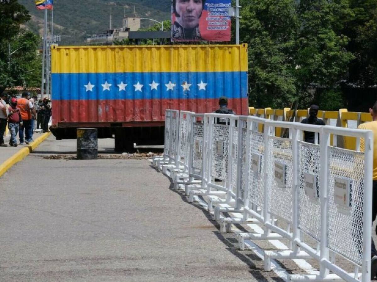Reunión de congresistas colombo venezolanos