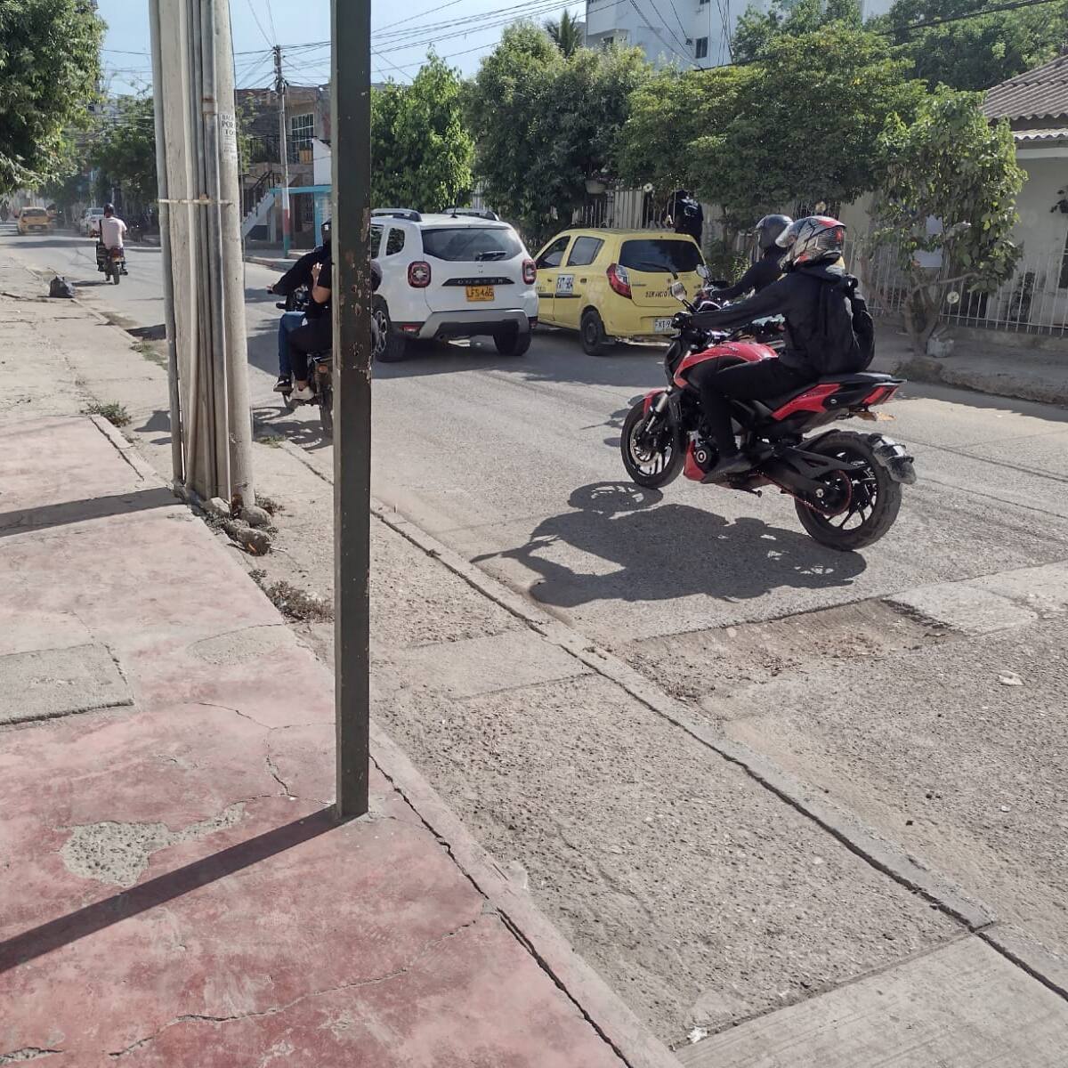 “Estamos en riesgo por un hueco y la ausencia de Afinia”: vecinos del barrio Canapote