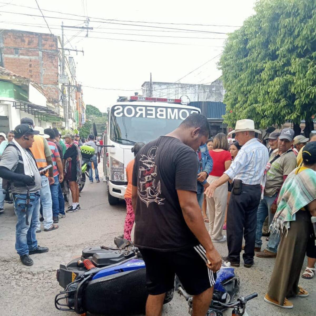 El carro de bomberos de Puerto Berrío se chocó y dejó dos personas heridas