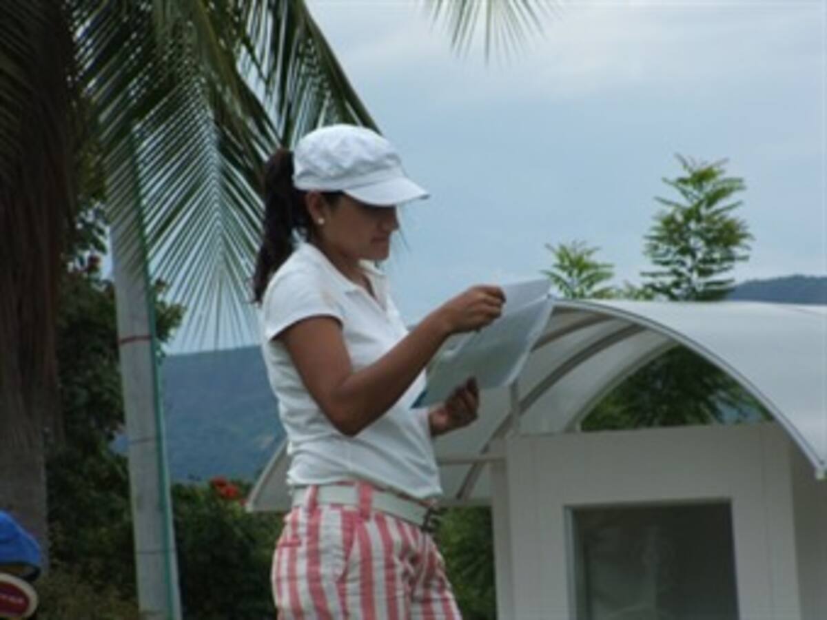Eileen Katherine Vargas domina clasificatorio de golf en California