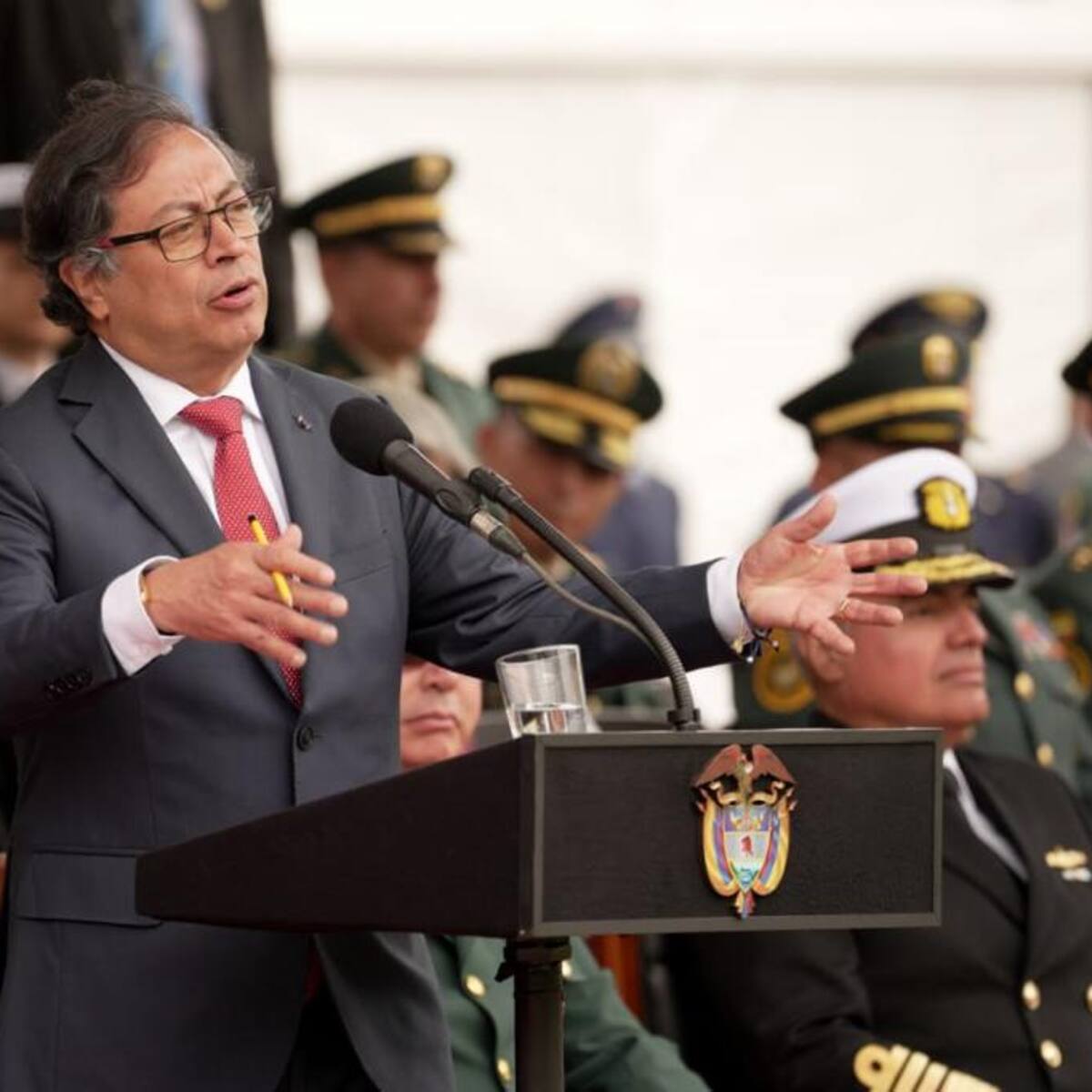 Cese al fuego no es cesar ataque a economías ilícitas : El llamado del presidente Petro
