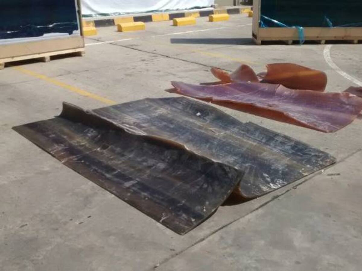 Incautan cocaína en Cartagena camuflada en láminas de acrílico