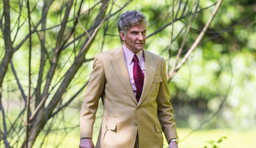 Bradley Cooper interpretando a Leonard Bernstein