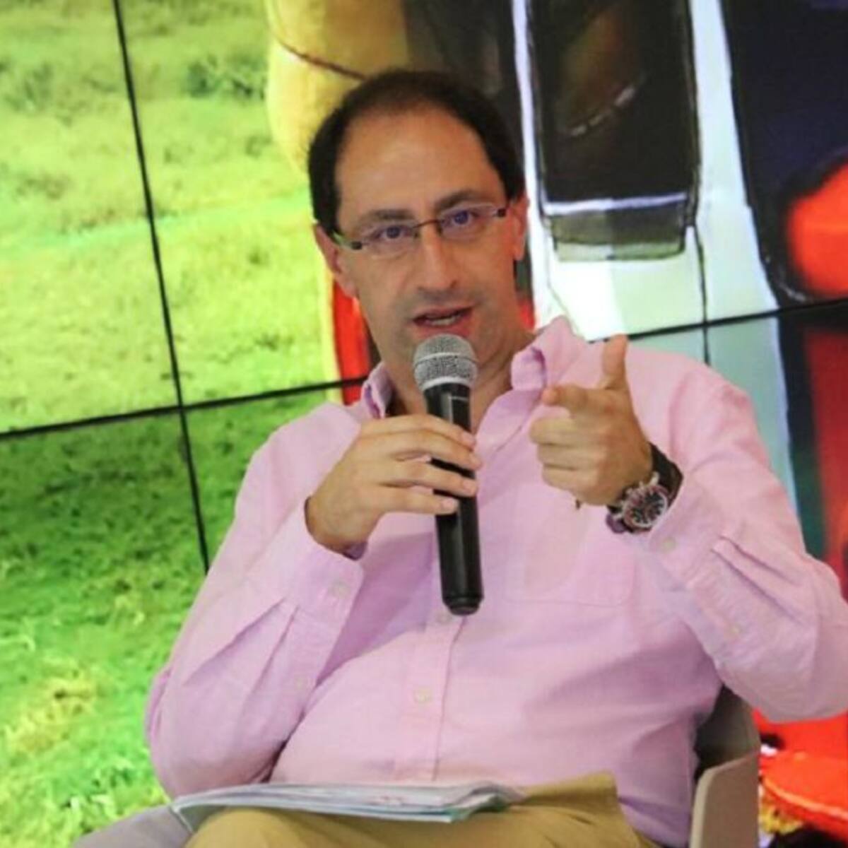 Para asumir la campaña vicepresidencial, renunció José Manuel Restrepo a la rectoría de la EIA