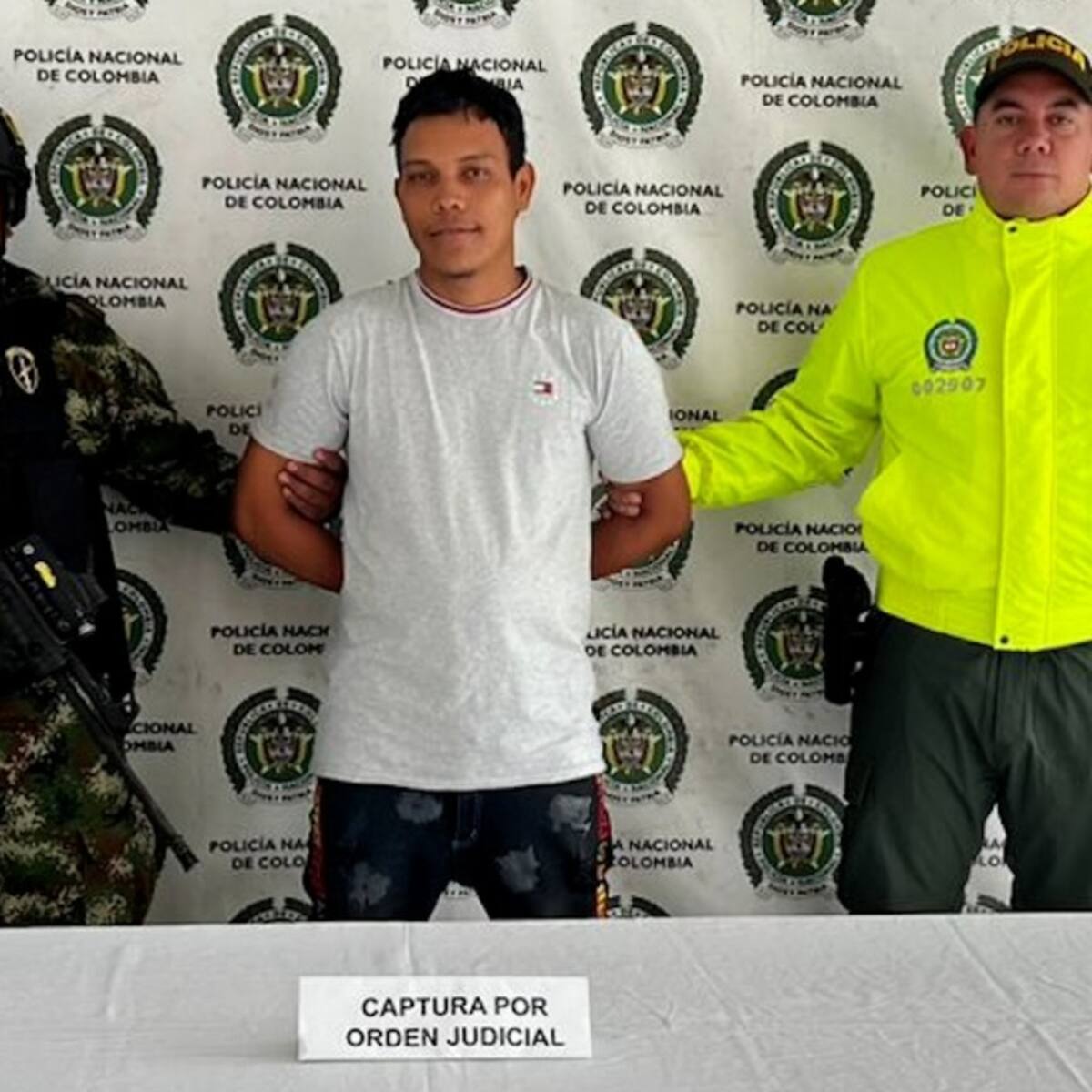 Alias 'Diego' es acusado de los homicidios de dos adultos y un menor en Caucasia