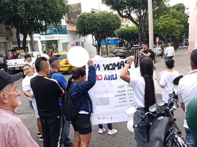 Familiares de policías secuestrados en el Catatumbo marcharon en Cúcuta. / Foto: Cortesía.