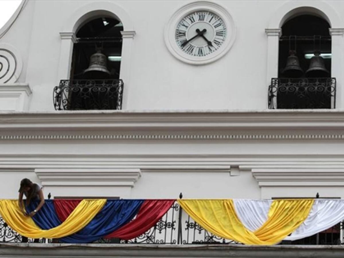 Con miles de rosas adornan el Palacio de Gobierno para recibir a Francisco