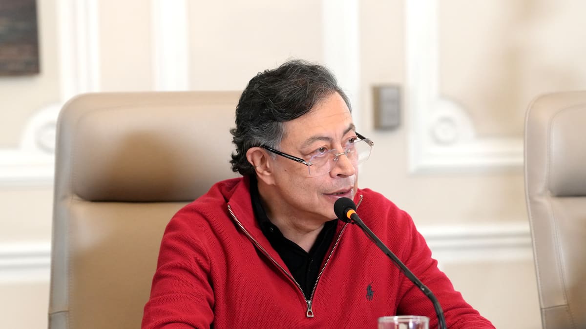 Petro Advierte: Subida de Tasas Desencadenará Nuevo Aumento del Salario Mínimo